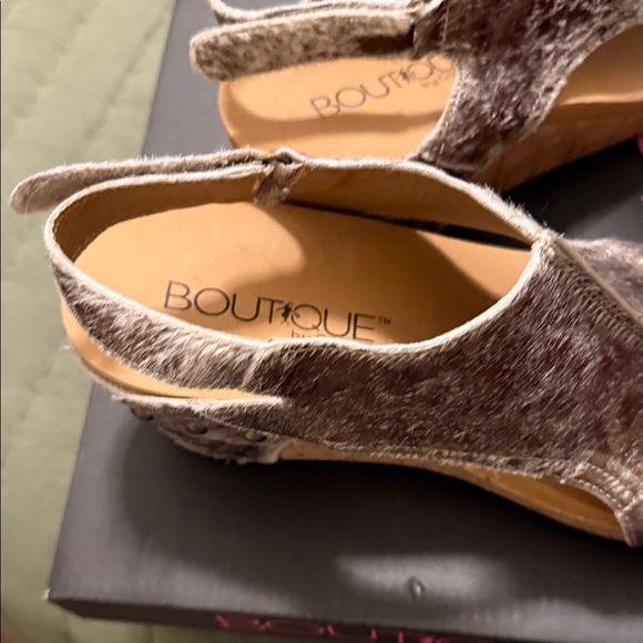 Boutique Corkys Women's Mohair Brown Sandals w/ Yoga Mat insoles - Picture 8 of 9